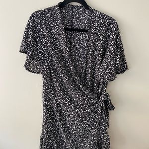 Black and white short sleeve wrap dress